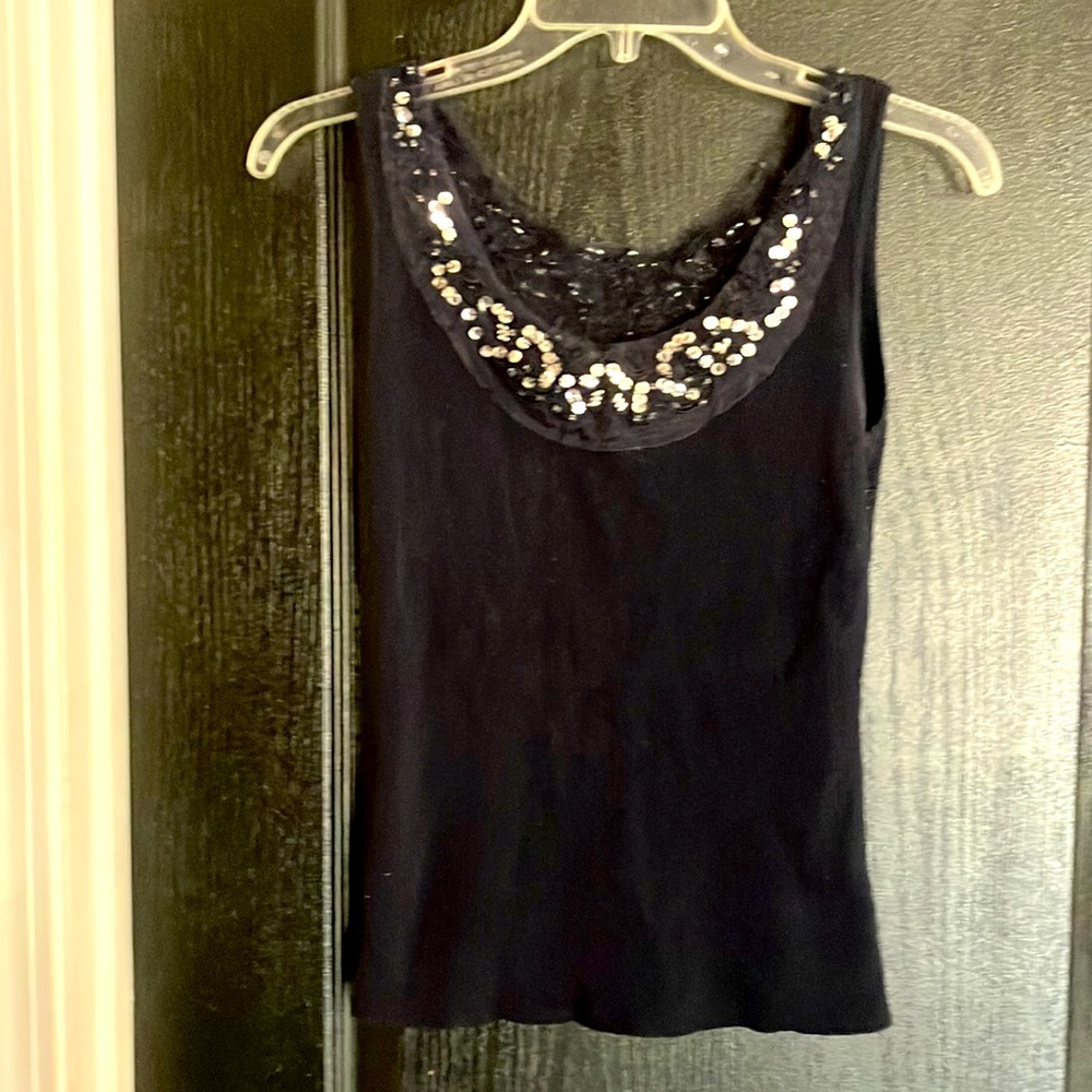 Nvgard size 8 sequined top in navy blue